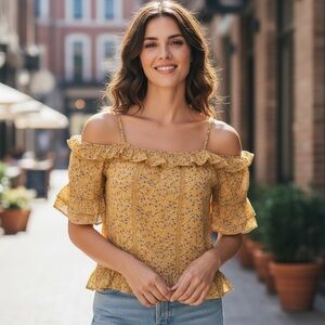 American Eagle Outfitter women’s off shoulder top size Small NWT